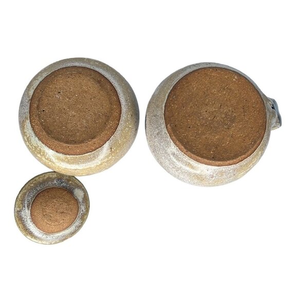 Clay pottery earthenware glazed lidded pot and small pitcher - Picture 7 of 11